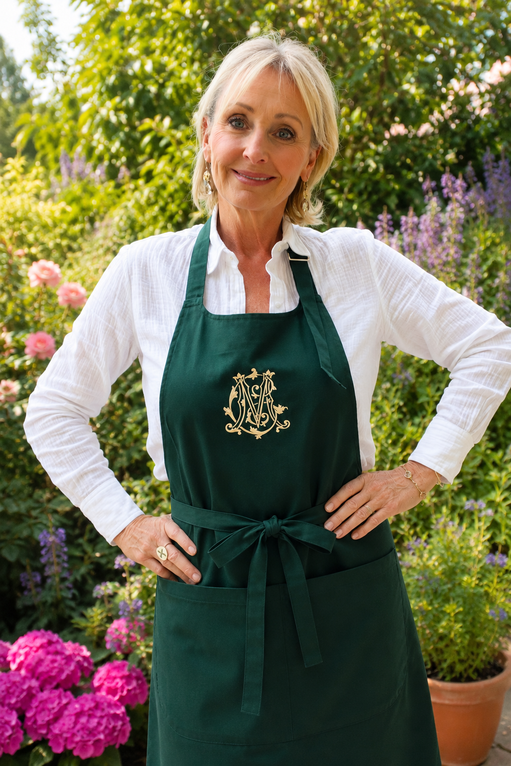 Tablier en coton brodé